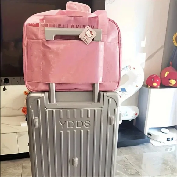 Pink Hello Kitty Travel Bag, Pink Hello Kitty Purse, Pink Hello Kitty Luggage - Picture 6 of 14